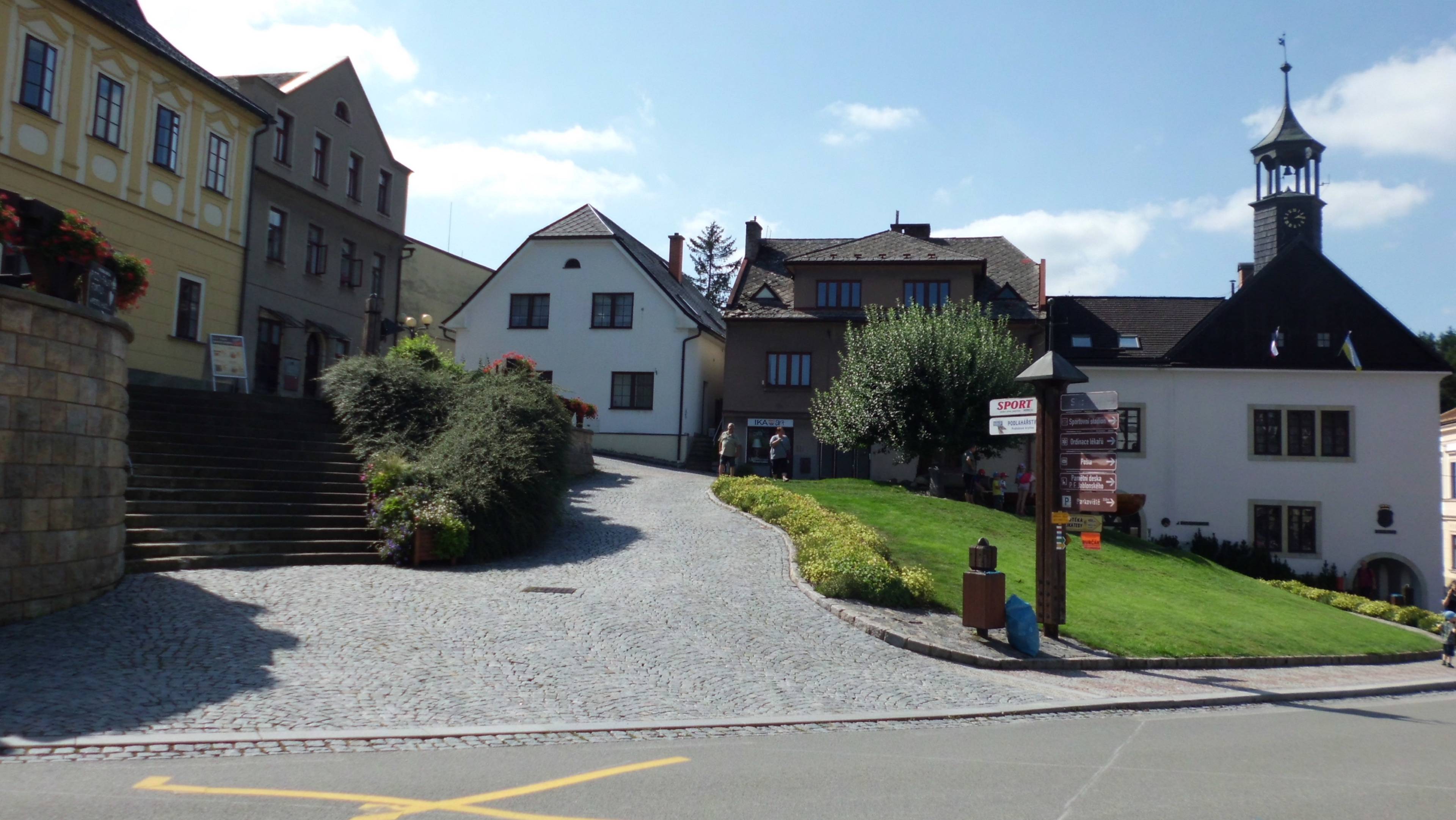 Fotka náměstí ve městě Jablonné nad Orlicí